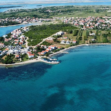 Apartment Relex With Pool & Jacuzzi Privlaka  Bagian luar foto